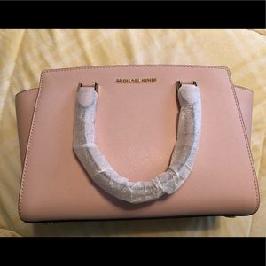 Micheal Kors Selma Tote Jet Set Travel